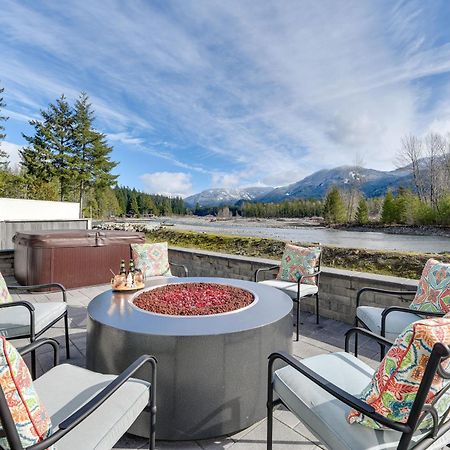 Riverfront Home With Deck, Near Mount Rainier! Packwood Extérieur photo