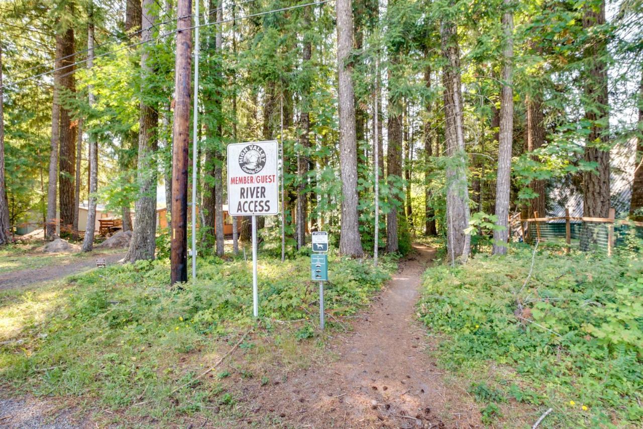 Riverfront Home With Deck, Near Mount Rainier! Packwood Extérieur photo